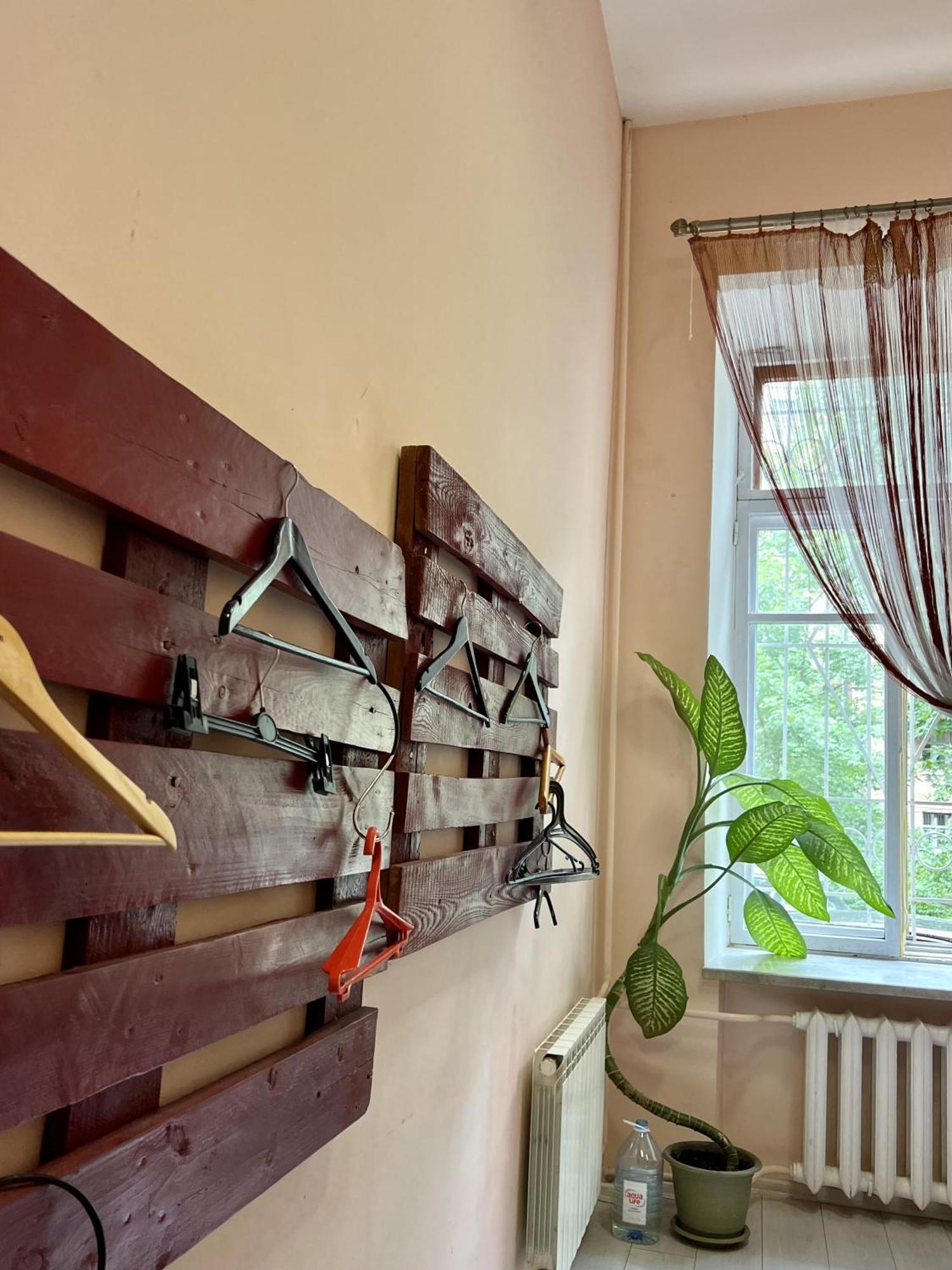 Dja Hostel Kiev Exteriör bild